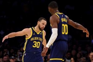 库里谈库明加：我们期待他来到球队后全力以赴帮助我们争取胜利