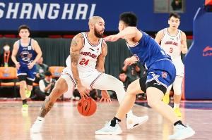 媒体人：达拉斯-摩尔已经和吉林男篮签约