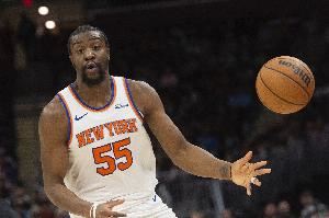 迈克-布朗：胡克波尔蒂运动能力极其出色 他的小勾手终结很棒