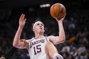 媒体人：没有东詹的日子 里夫斯全面接手持球大核角色大包大揽