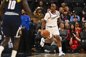  真老了！保罗赛季至今场均仅2.3分3.9助 命中率22.7% 三分29.4%