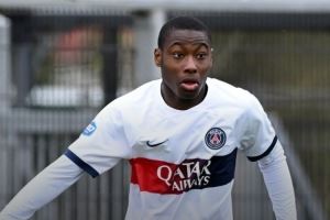  队报：16岁小将大卫-博利加入巴黎一线队训练，有机会进轮换阵容