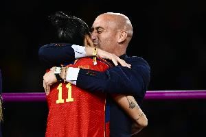  西媒：前西足协主席鲁比亚莱斯出新书，澄清他被解职事件