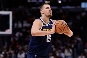  约基奇第78次单场得分篮板助攻皆两队最高 史上最多&詹姆斯第二