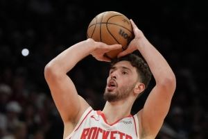 表现全面！申京14中6&罚球10中8拿到20分16篮板7助攻&填满数据栏