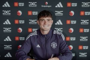 卫报：曼联17岁右后卫詹姆斯-奥弗里首次入选澳大利亚队