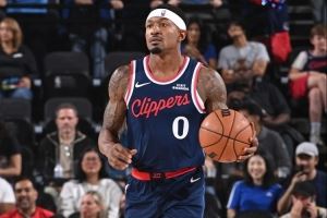  2022年以来缺阵比例：比尔66% 小卡36% 恩比德49% 本西56.1%