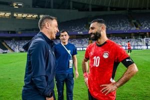  卡帅有能！乌兹别克斯坦2-0埃及，卡纳瓦罗上任3战2胜仅输乌拉圭