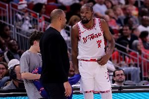  乌度卡谈逆转原因：攻防两端都回归正常 补篮简单球都打进了